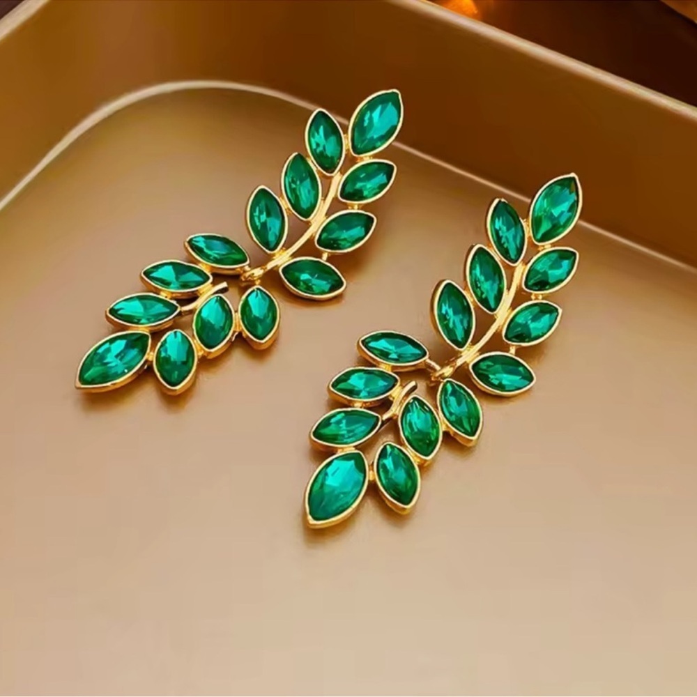 Green Crystal Leaf Gold Earrings - Picture 3 of 6
